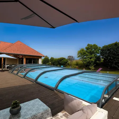 Couette-café Familiale Avec Piscine Et à - Fr-1-589-708