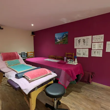 Familiale Avec Piscine Et A Bed & Breakfast Anould