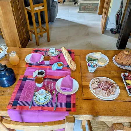 Bed & Breakfast Familiale Avec Piscine Et A - Fr-1-589-708 *