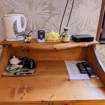 Bed & Breakfast Familiale Avec Piscine Et A - Fr-1-589-708 *