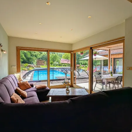 Familiale Avec Piscine Et à - Fr-1-589-708 3*