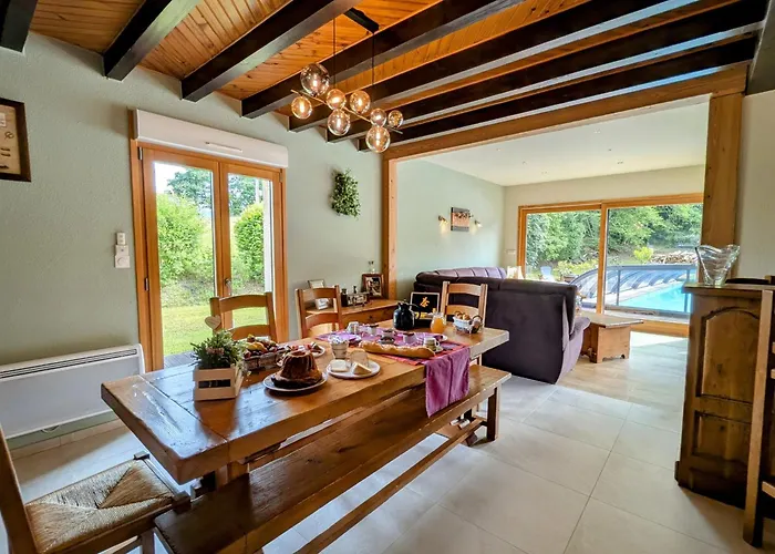 Familiale Avec Piscine Et à - Fr-1-589-708 * Anould